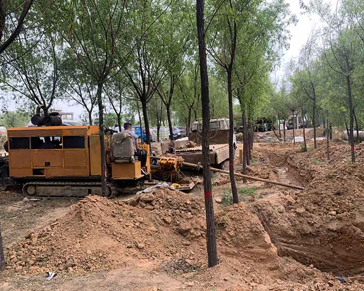 巨龍管道工程施工 地下管道非開挖頂管怎么收費高清圖片 高清大圖